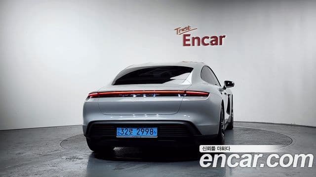Porsche 타이칸 базовый, 2022 4