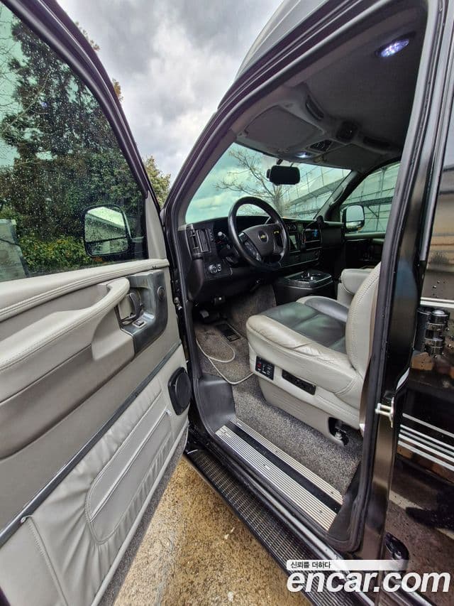 Chevrolet 익스프레스밴, 2010 4