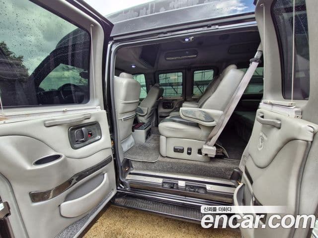 Chevrolet 익스프레스밴, 2010 16