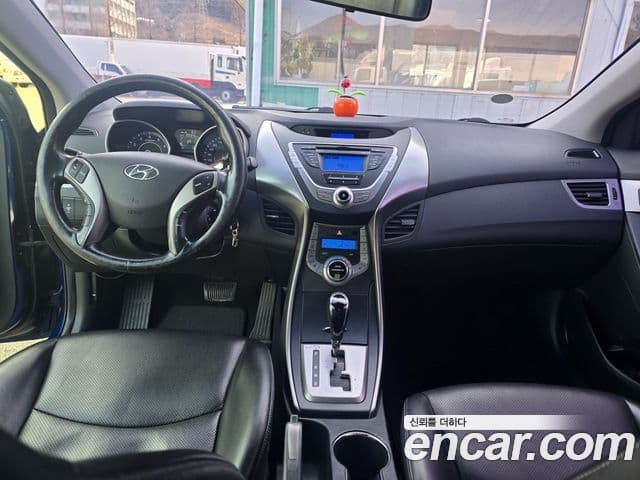 Hyundai Avante MD M16 GDI Smart, 2013 10