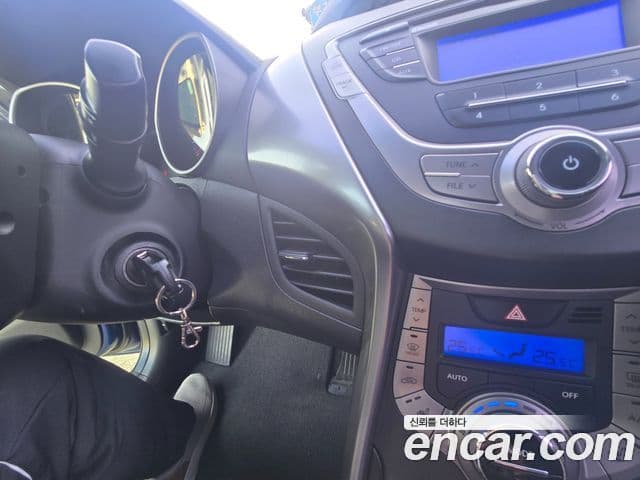 Hyundai Avante MD M16 GDI Smart, 2013 15