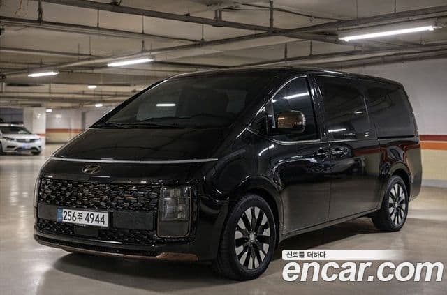 Hyundai Staria Inspiration, 2025 1