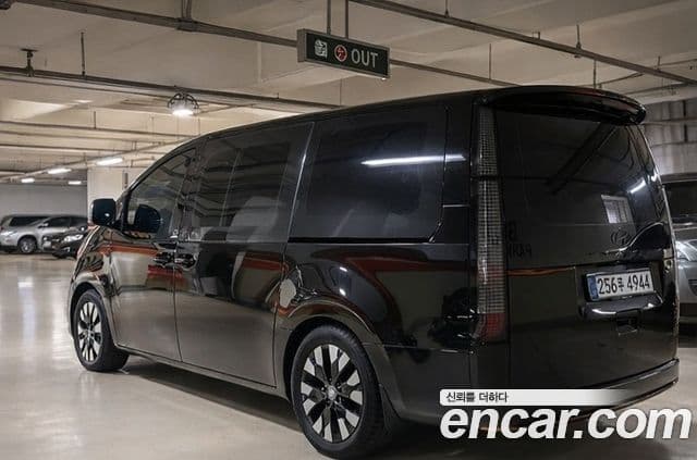 Hyundai Staria Inspiration, 2025 2