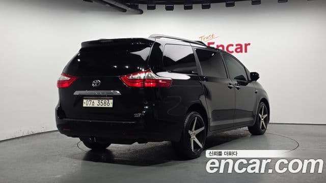 Toyota Sienna, 2017 2