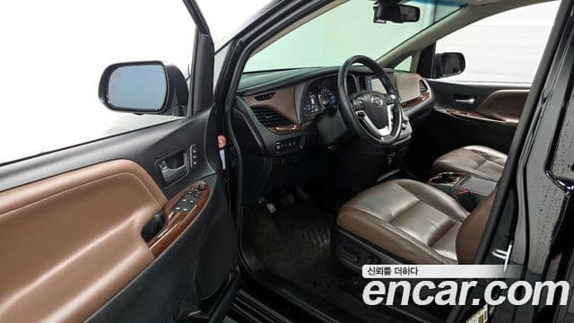 Toyota Sienna, 2017 10