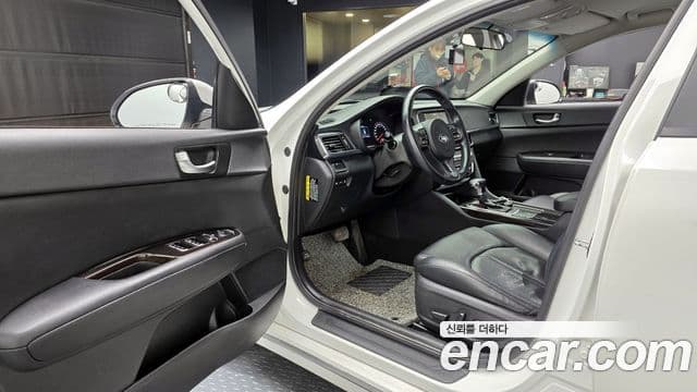 Kia K5 2세대 Prestige, 2016 11