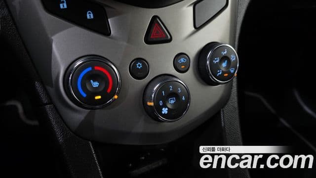 Chevrolet(GM대우) 아베오 седан 1.4 турбо Perfect чёрный, 2016 16