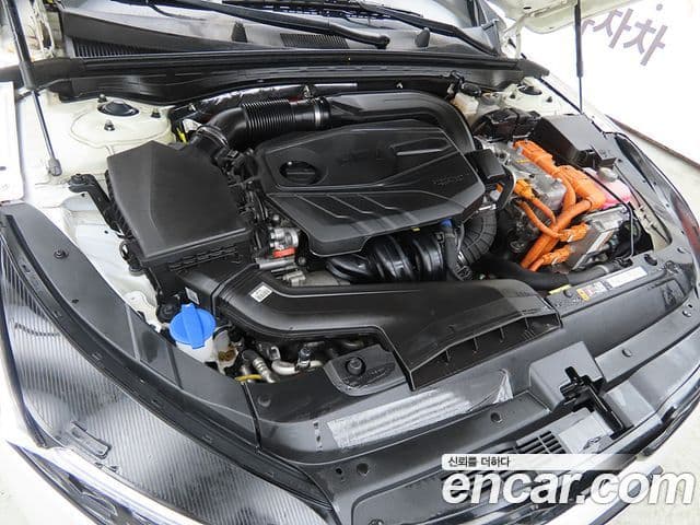 Kia K5 гибрид 3세대 Prestige, 2023 20