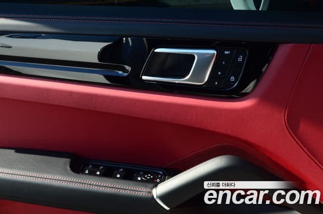 Porsche Cayenne (PO536) 3.0 купе, 2023 11