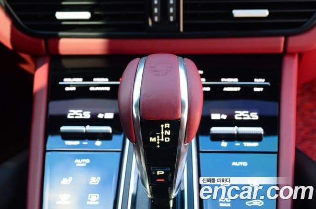 Porsche Cayenne (PO536) 3.0 купе, 2023 16