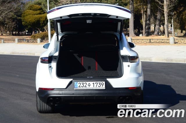 Porsche Cayenne (PO536) 3.0 купе, 2023 20