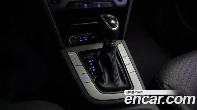 Hyundai Avante AD 1.6 GDI Value Plus, 2018 9