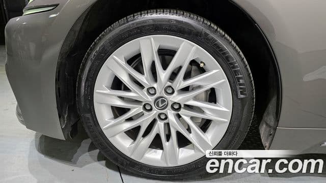 Lexus LS500 5세대 3.5 Luxury AWD, 2018 все фото