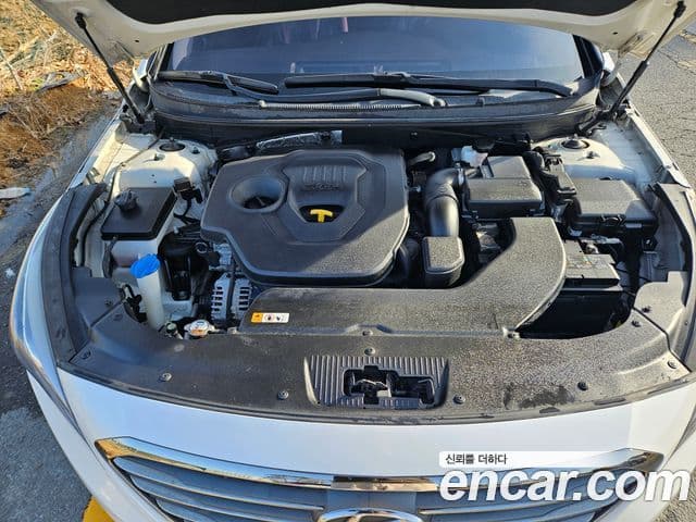 Hyundai LF Sonata Premium, 2015 6