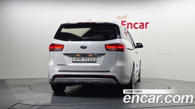 Kia All New Carnival Noblesse, 2017 4