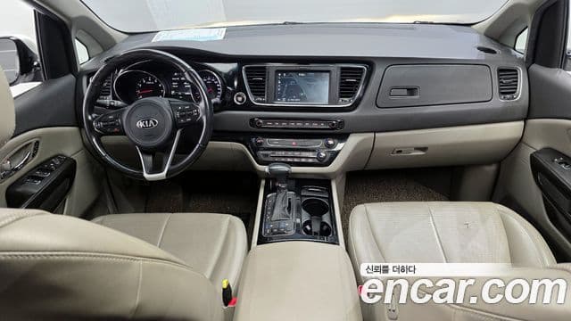Kia All New Carnival Noblesse, 2017 7