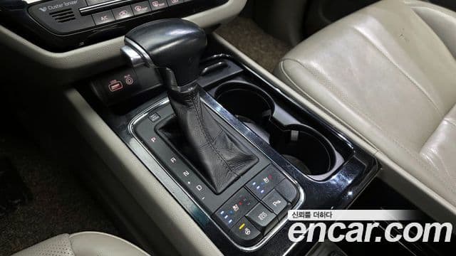 Kia All New Carnival Noblesse, 2017 9