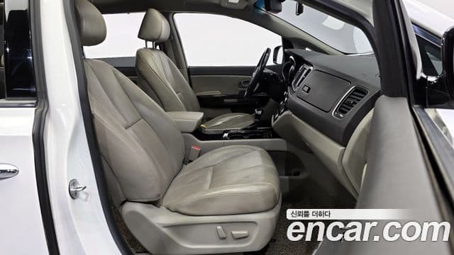 Kia All New Carnival Noblesse, 2017 11