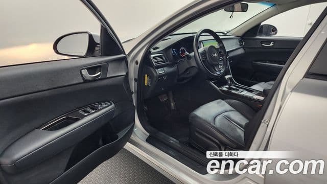 Kia K5 2세대 Luxury, 2016 10