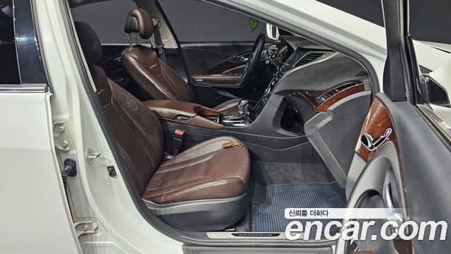 Hyundai Grandeur HG Premium, 2015 10