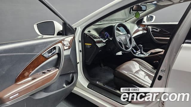 Hyundai Grandeur HG Premium, 2015 11