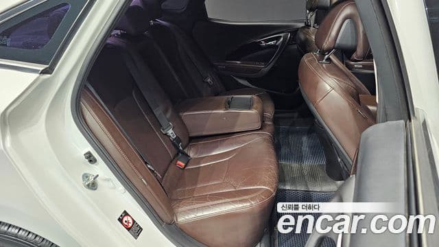 Hyundai Grandeur HG Premium, 2015 12