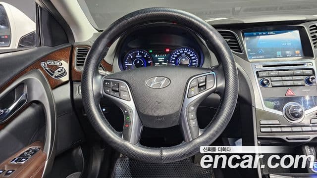 Hyundai Grandeur HG Premium, 2015 13