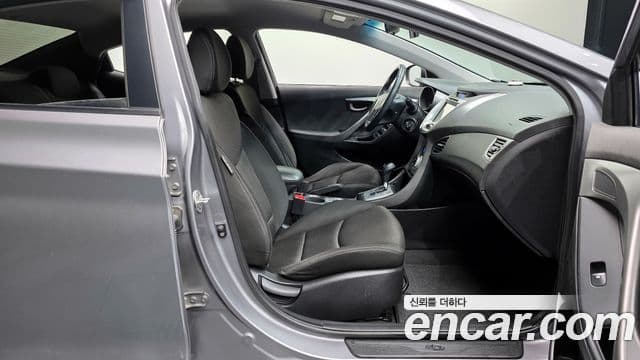 Hyundai Avante MD Luxury, 2011 10