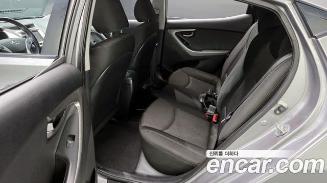 Hyundai Avante MD Luxury, 2011 12