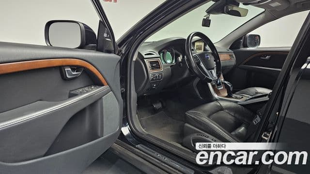 Volvo XC70 3세대, 2015 11