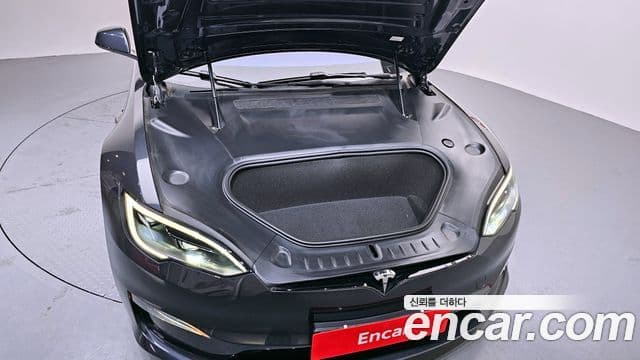 Tesla модель S Plaid, 2024 6