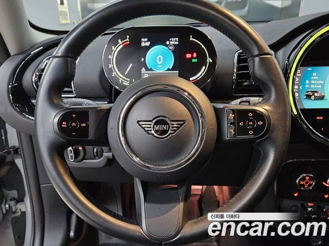 Mini Cooper 클럽맨 2세대, 2022 11