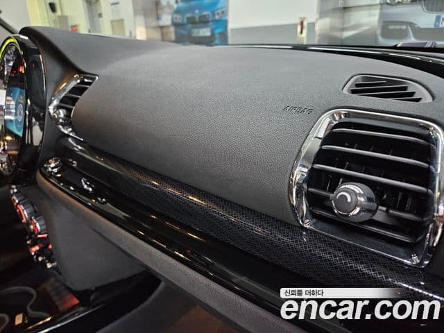 Mini Cooper 클럽맨 2세대, 2022 17