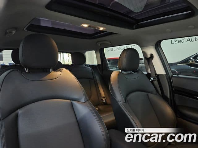 Mini Cooper 클럽맨 2세대, 2022 18