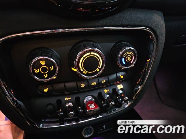 Mini Cooper 클럽맨 2세대, 2022 19