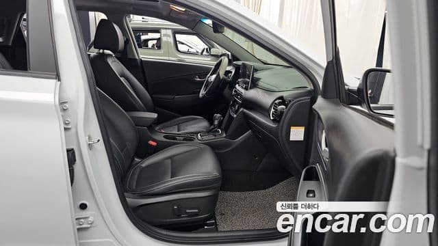 Hyundai Kona гибрид Special, 2020 11