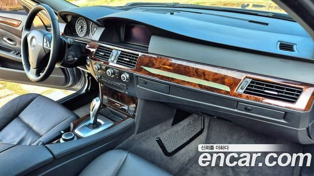 BMW 5시리즈 (E60) 528i седан, 2008 8