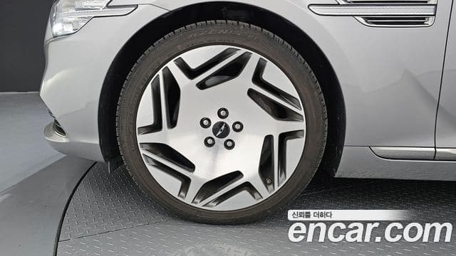 Genesis G90 Luxury, 2021 все фото