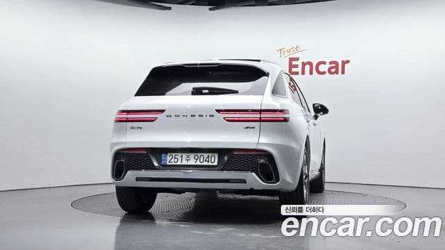 Genesis GV70, 2022 4