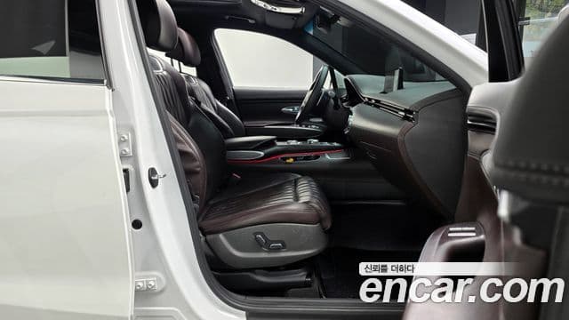 Genesis GV70, 2022 10