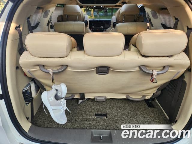 Kia Carnival 4세대 7인승 High Limousine(компания по спецнадстройкам), 2021 13