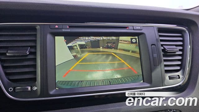 Kia All New Carnival Prestige, 2015 15