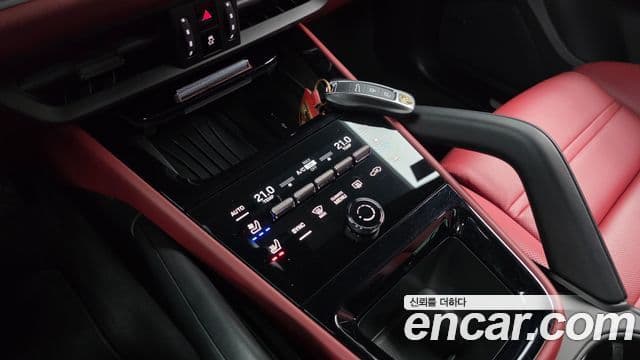 Porsche Cayenne (PO536), 2024 9