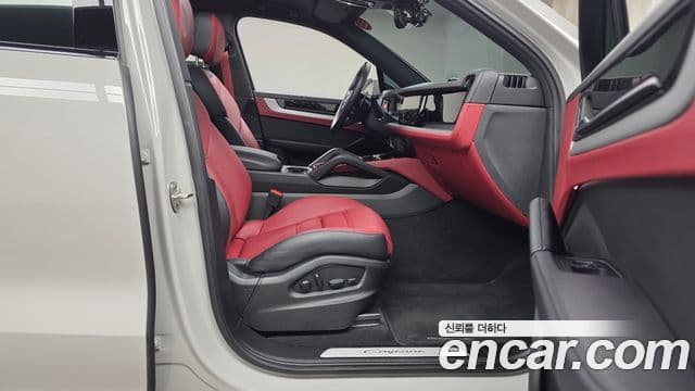 Porsche Cayenne (PO536), 2024 11