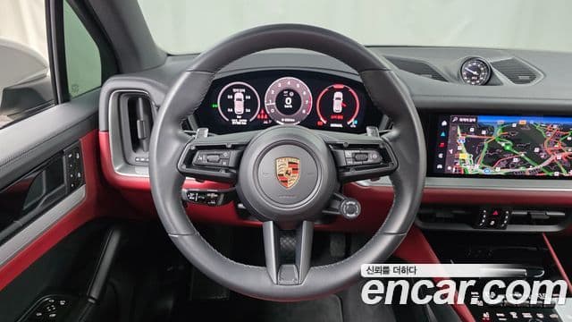 Porsche Cayenne (PO536), 2024 13