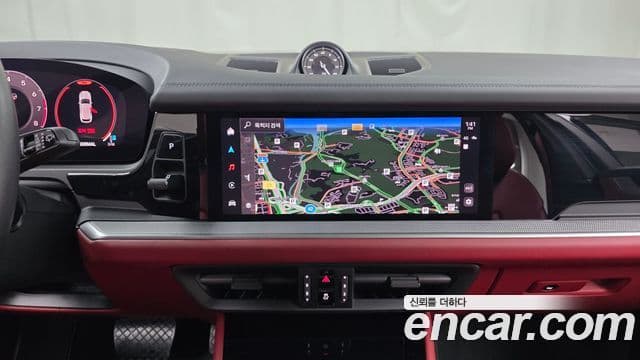 Porsche Cayenne (PO536), 2024 14