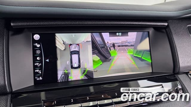 Rolls-Royce Cullinan, 2023 14