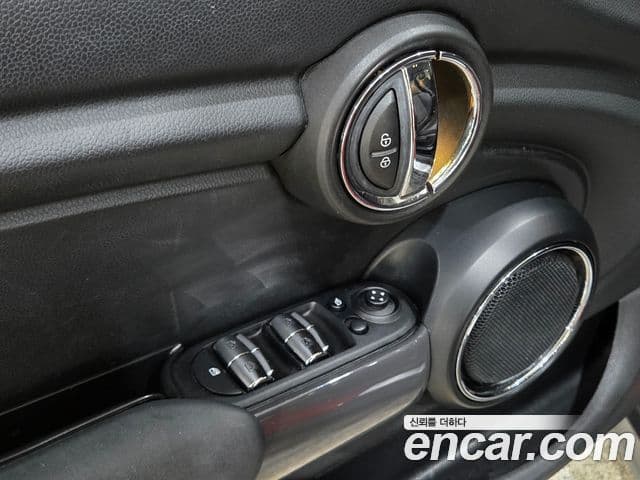 Mini Cooper 3세대, 2021 16