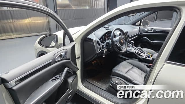 Porsche New Cayenne 958, 2012 10