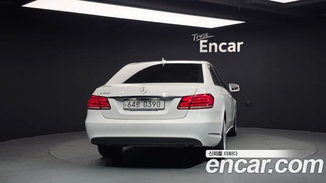 Mercedes-Benz E-класс W212 E300 Elegance, 2016 4